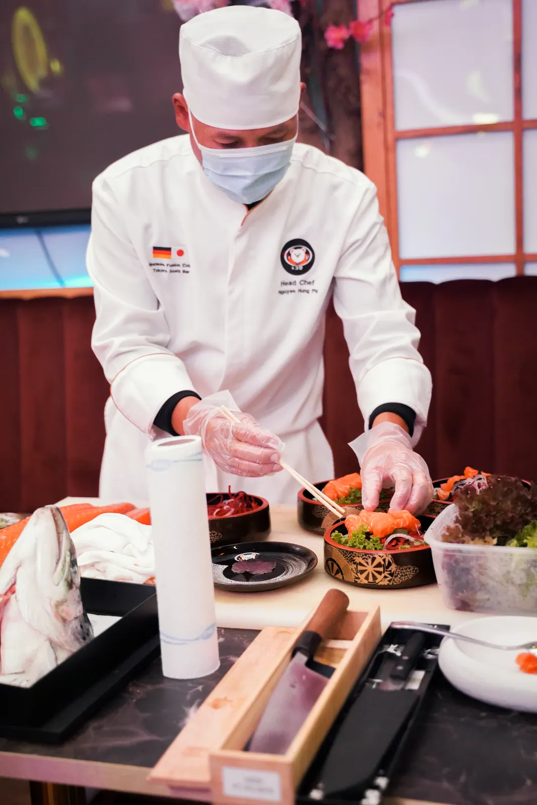 Sushi Leipzig – Sushi-Meister mit japanischem Messer im Tokoro