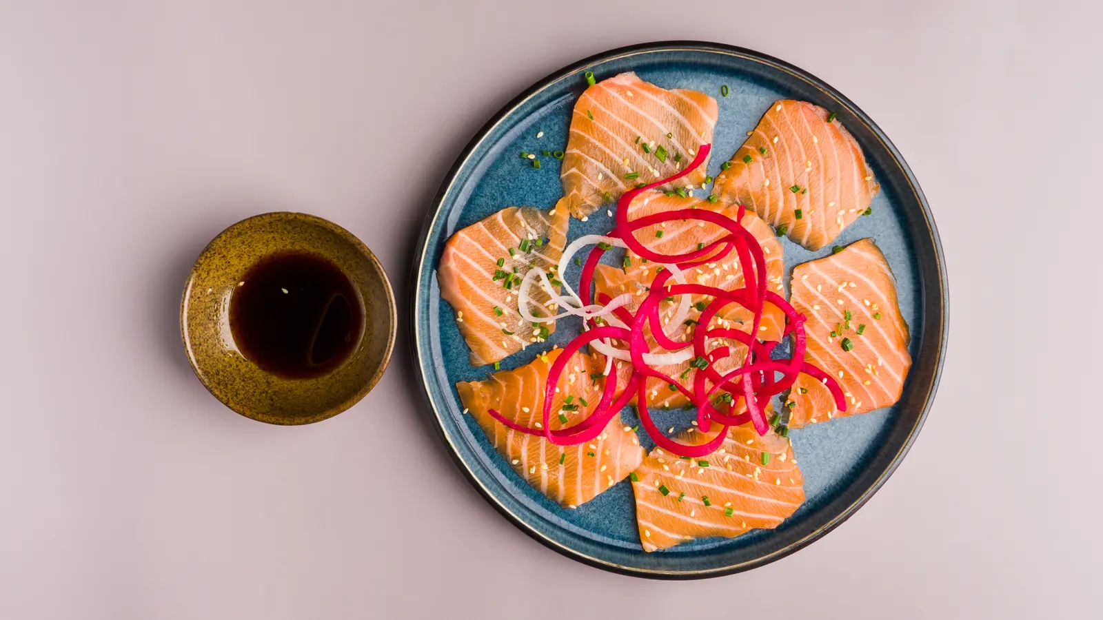 Lachs Carpaccio – Sushi Leipzig im Tokoro